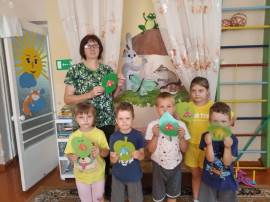 День бумаги и фантика. День бумаги и фантика.