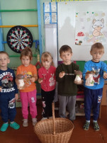 В средней группе состоялось по-настоящему захватывающее занятие по лепке! В средней группе состоялось по-настоящему захватывающее занятие по лепке! .